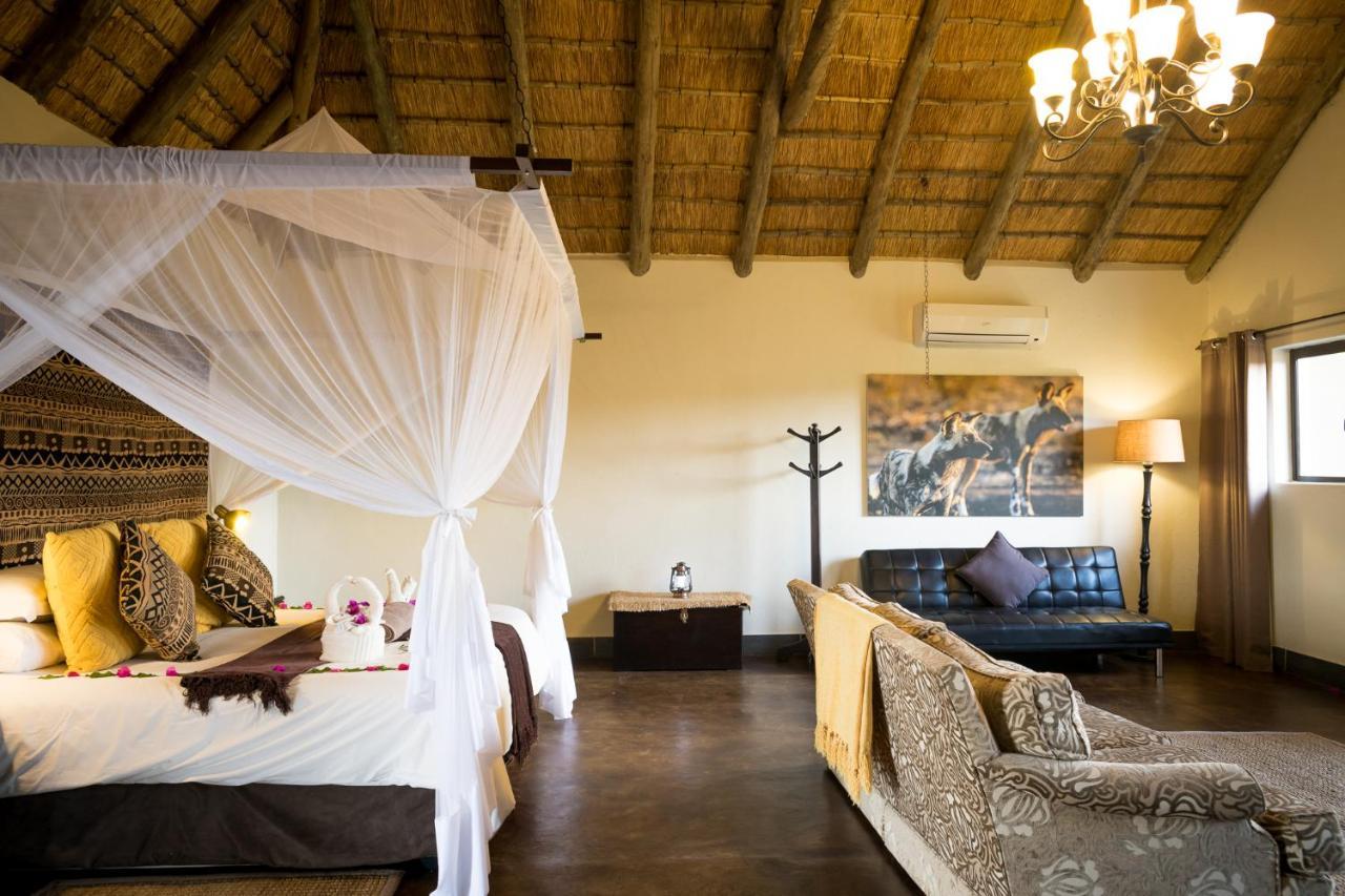 Umkumbe Safari Lodge Riverside スククザ エクステリア 写真