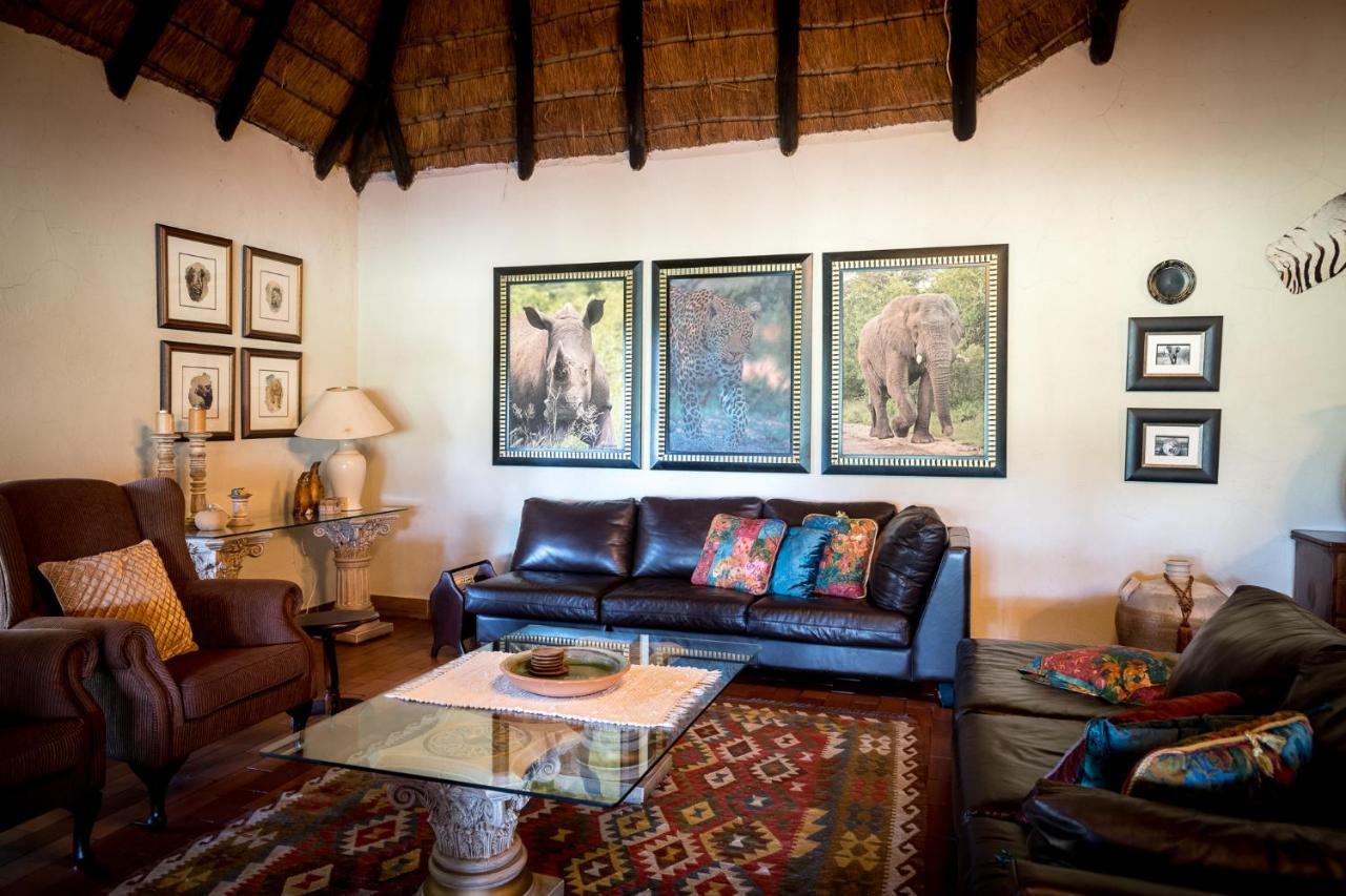 Umkumbe Safari Lodge Riverside スククザ エクステリア 写真