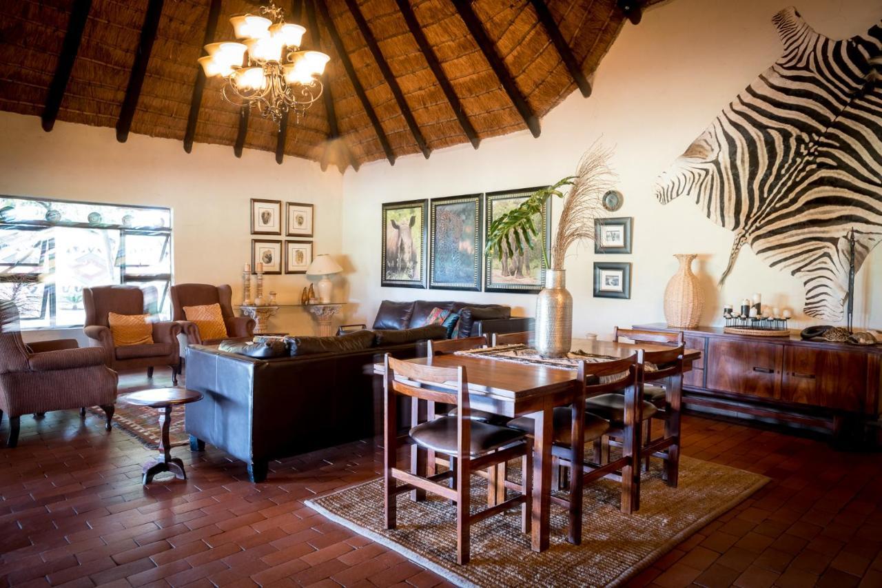 Umkumbe Safari Lodge Riverside スククザ エクステリア 写真