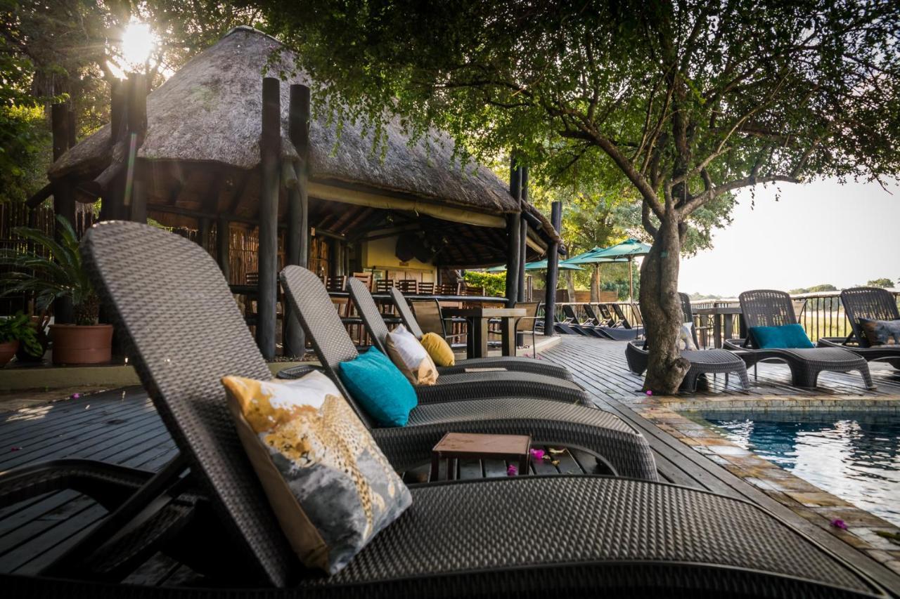 Umkumbe Safari Lodge Riverside スククザ エクステリア 写真