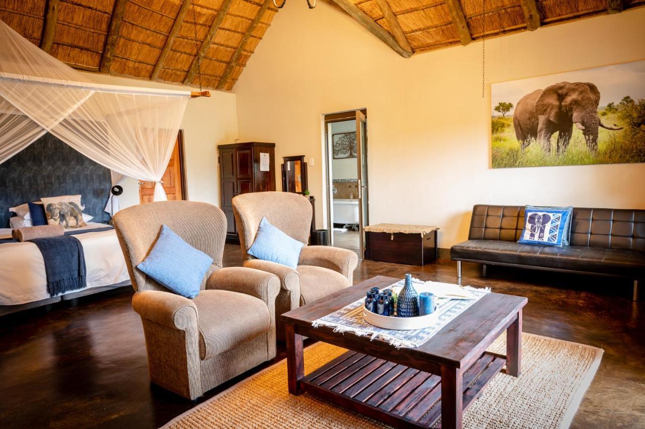 Umkumbe Safari Lodge Riverside スククザ エクステリア 写真
