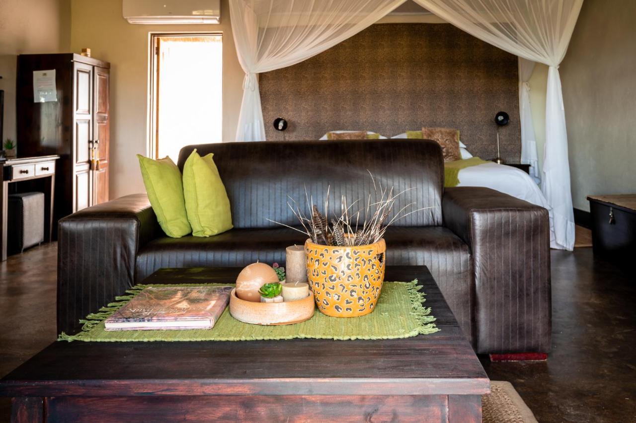 Umkumbe Safari Lodge Riverside スククザ エクステリア 写真